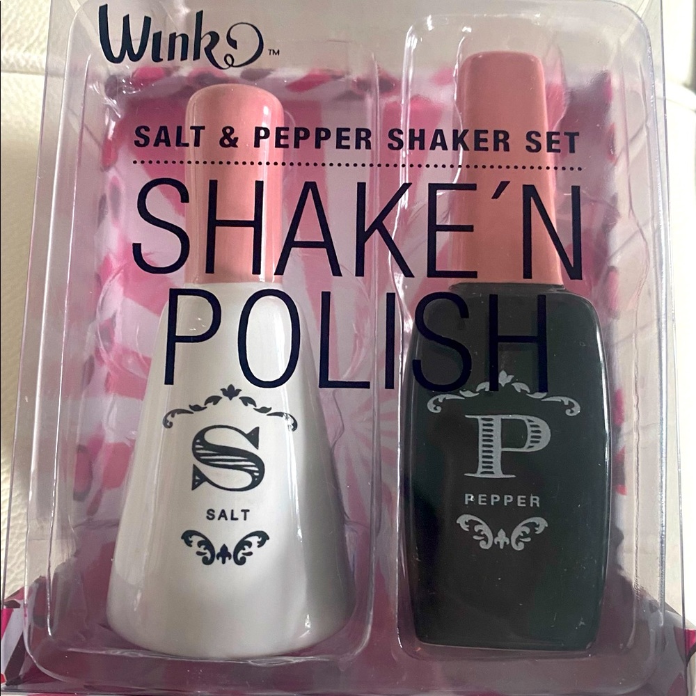 Salt & pepper shakers